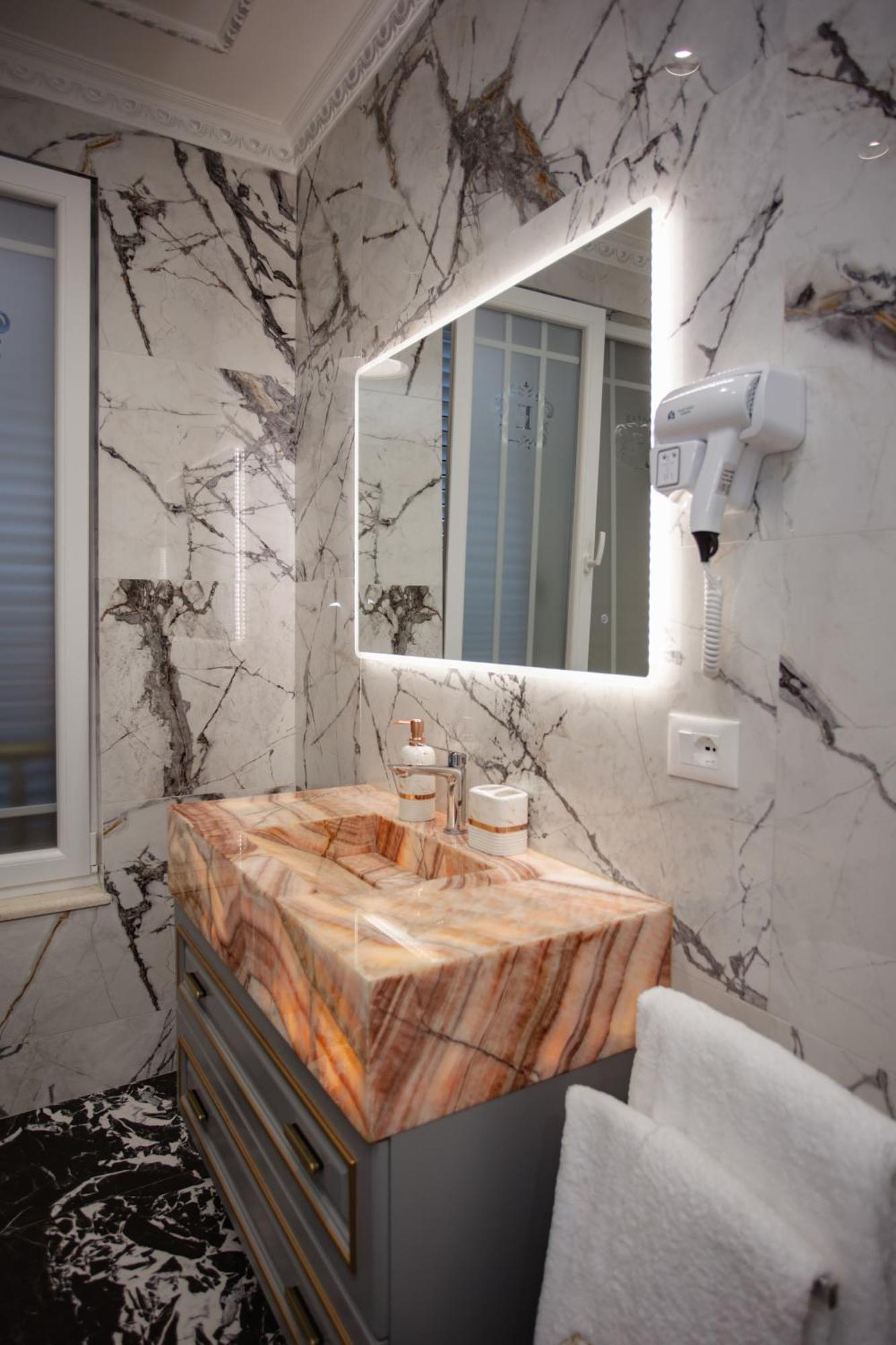 Ervini Boutique Hotel Shkodër Dış mekan fotoğraf